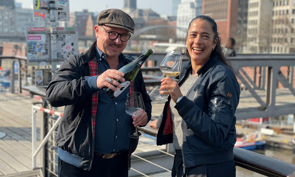 Hendrik Thoma and Bianca Maria Ganson take care of management, purchasing and selection. (Photo: Wein am Limit)