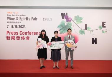 Sophia Chong, HKTDC Deputy Executive Director, Jennifer Docherty, MW, Sommelier Reeze Choi at HKTDC Hong Kong International Wine & Spirits Fair press conference