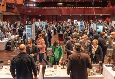 For 24 hours, the Saalbau in Neustadt is the wine world's place to be