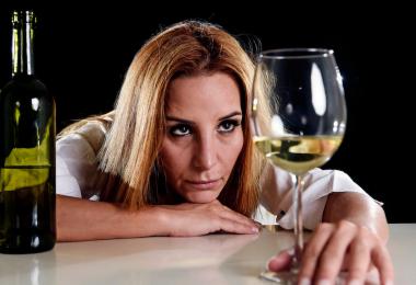 Is wine healthy? (Photo: Wordley Calvo Stock/stock.adobe.com)