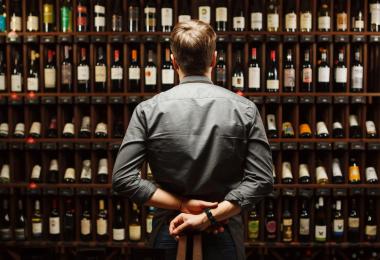1001 questions: what is 'fine wine'? (Photo: Ilshat/AdobeStock)