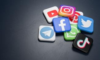 How should wine companies with limited resources navigate social media? (Photo: Andreas Prott/stock.adobe.com)