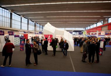 The exhibition area may not be beautiful, but it´s an effective trading area.