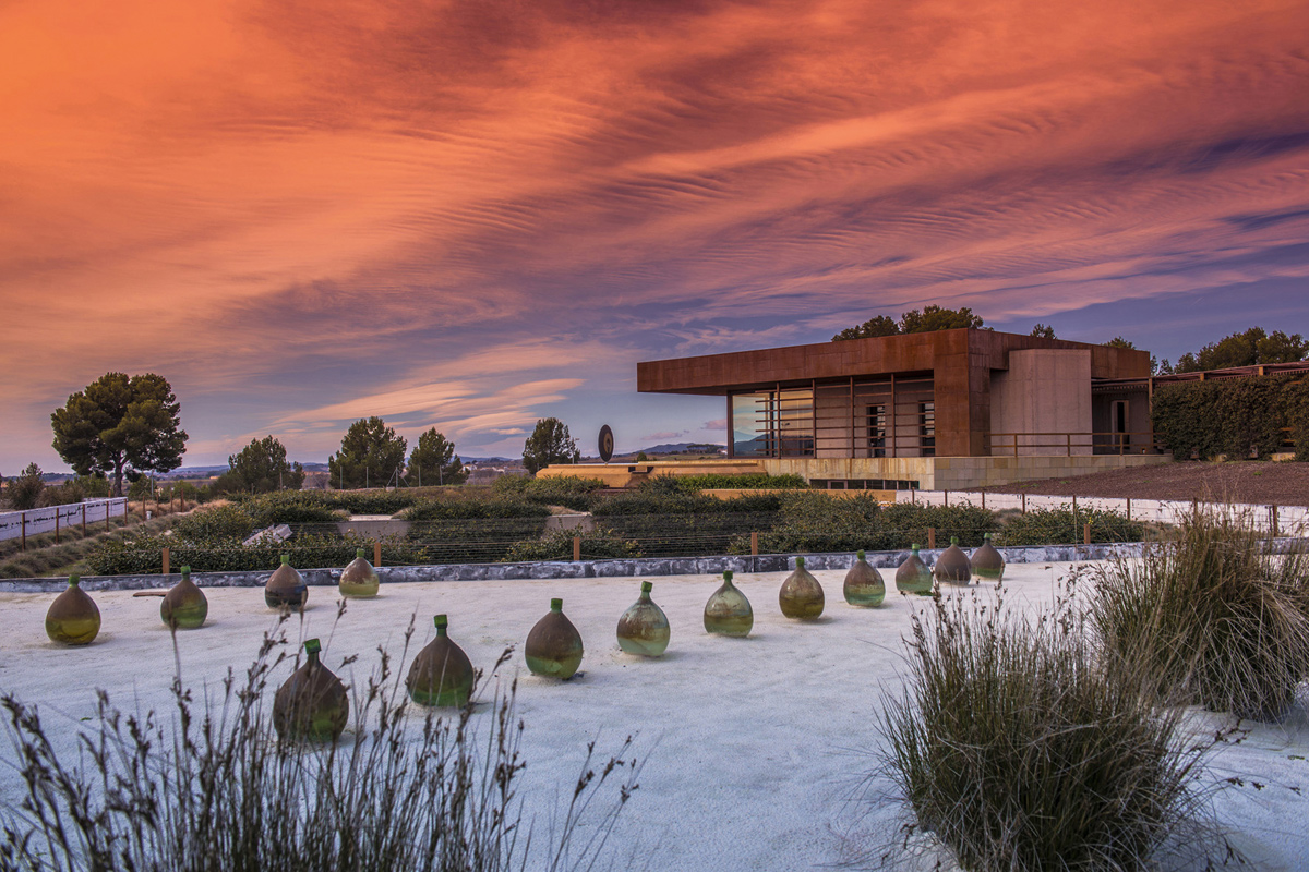 Bodega Waltraud, a model of ecologically friendly architecture.