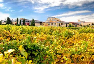 Domaine Costa Lazaridi, Drama