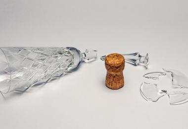 Champagne is losing ground on the French market, while Prosecco and other sparkling wines are gaining. (Photo: Makeev Petr/stock.adobe.com)