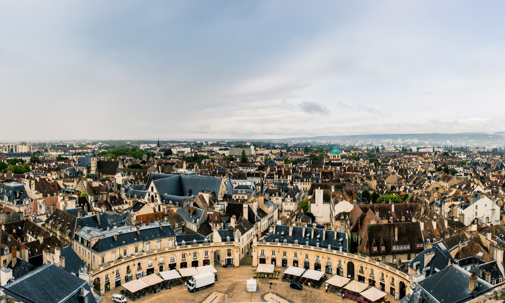 Soon to give its own appellation in Burgundy its name? Dijon, capital of the Bourgogne-Franche-Comté region. (Photo: Gerald Villena/stock.adobe.com)