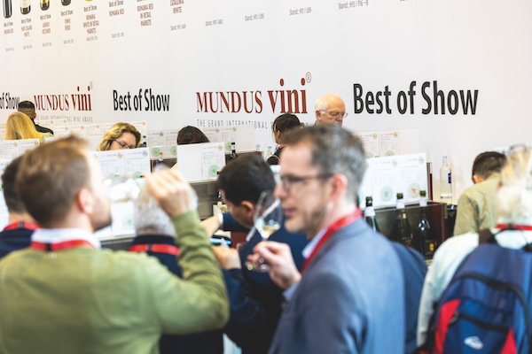 The MUNDUS VINI tasting zone became a center of attraction at its new location in Hall 4 (Photo: Sascha Kreklau)