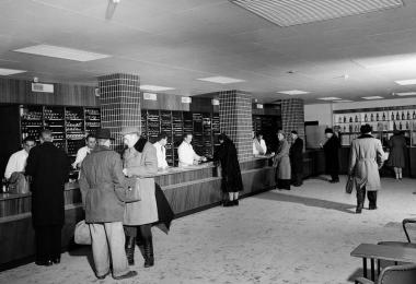 The wine boom only began in 1987 (Source: Alko Oy/lmage Bank)