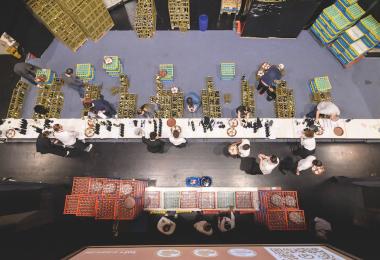 Behind the scenes of the competition, the real work takes place, requiring enormous coordination and concentration (Photo: Ralf Ziegler/AD LUMINA)
