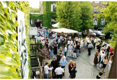 A wine fair outside Mielżyński
