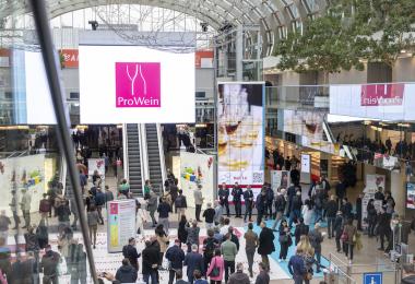 Entry to ProWein (Photo: Messe Düsseldorf/Constanze Tillmann)