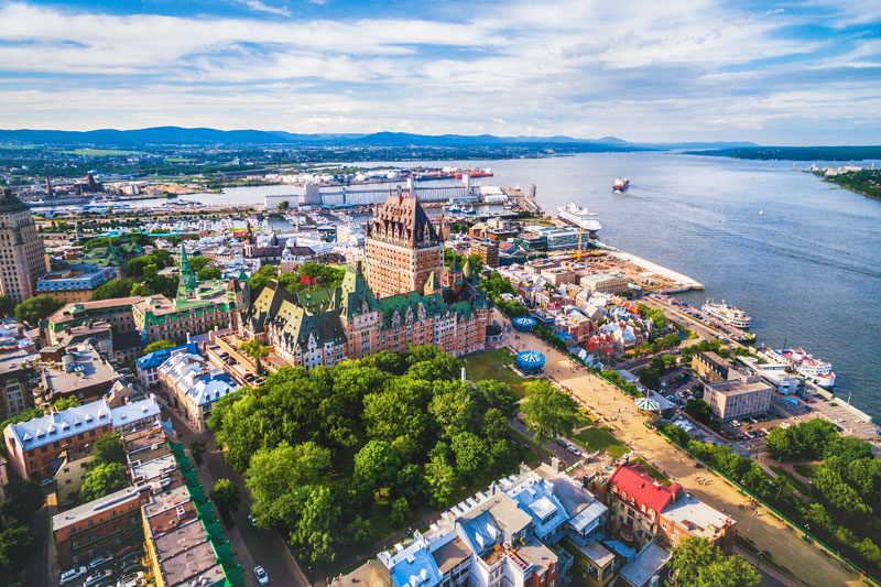 Old Quebec City with the famous Chateau Frontenac hotel / Credit: R.M. Nunes – Adobe Stock