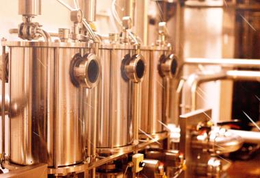 Distilling wine is only a temporary solution (Photo: BillionPhotos.com/stock.adobe.com)