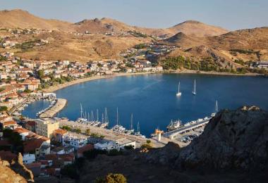 Port on the island of Limnos. GWC is determined to increase wine shipments worldwide from here in the future. (Photo: Patrick Ranz/stock.adobe.com)