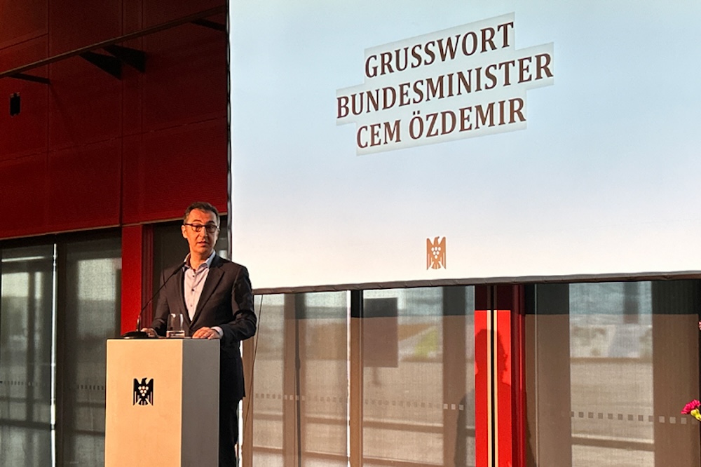 German Minister of Agriculture, Cem Özdemir wants more commitment to Piwis (Photo: Alexandra Wrann)
