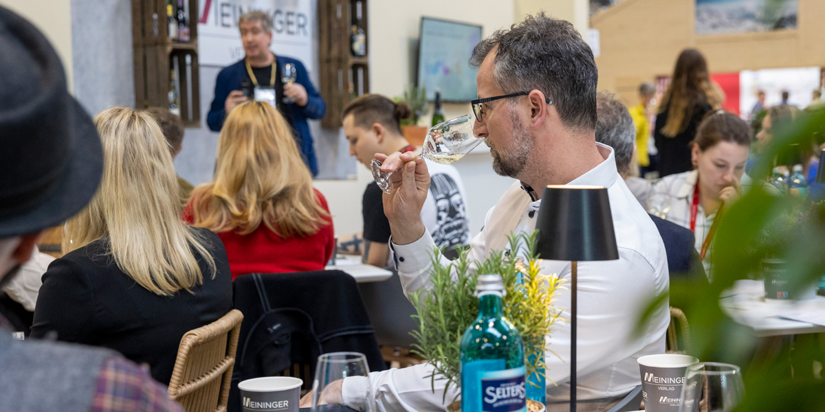 Tasters demonstrate high concentration.