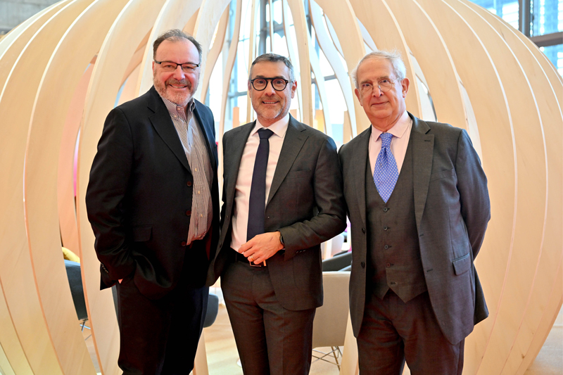 The new alliance of Vinexpo and Bettane+Desseauve. Thierry Desseauve (l.), Rodolphe Lameyse (m.). Photo: Vinexposium