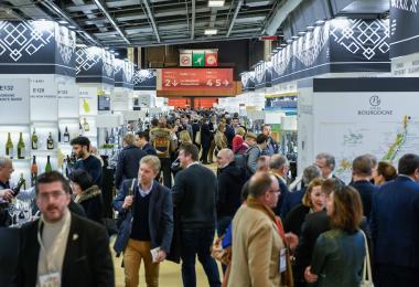 Full aisles at the Wine Paris (Photo: Bernard Nadeau/Vinexposium)