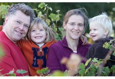 Kathleen Van den Berghe mit Sofie Mareels, Sigurd Mareels und Simon Mareels / Credits: Château de Minière