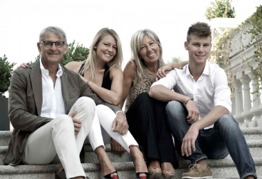 Barolo-Botschafer mit Tradition: Ernesto, Valentina, Anna und Davide Abbona / Credits: Marchesi di Barolo
